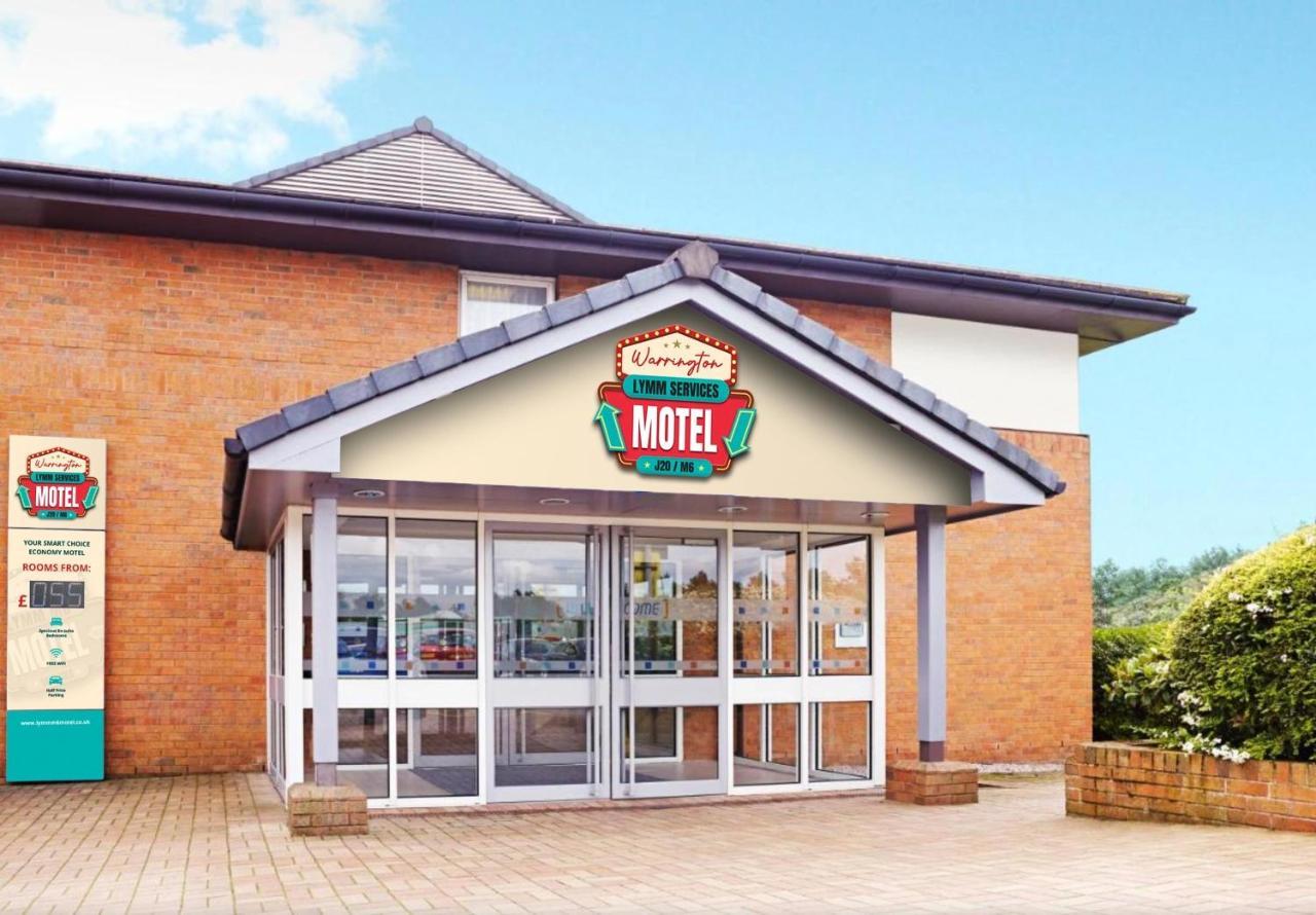 Warrington Motel, J20 M6 Lymm Services Exteriör bild