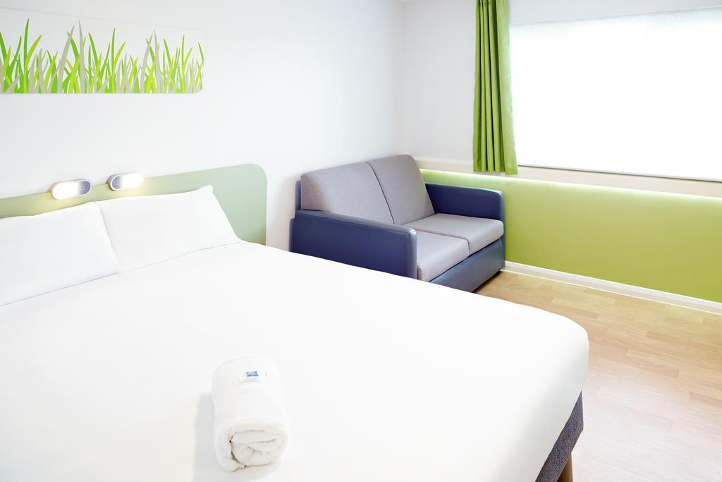 Warrington Motel, J20 M6 Lymm Services Rum bild